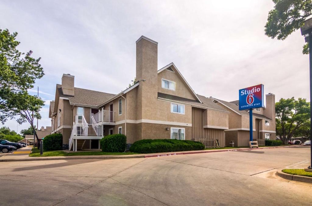 Lubbock Hotel | Studio 6-Lubbock, TX