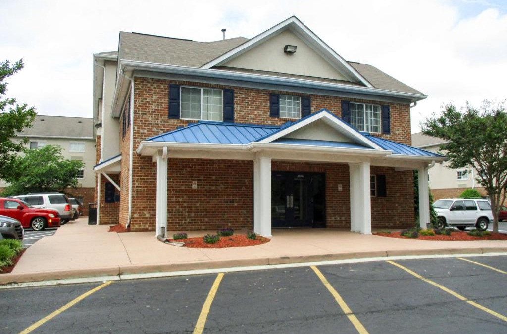 Laurel Hotel | Studio 6-Richmond, VA - I-64 West