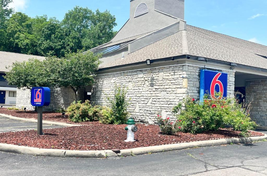 Dayton Hotel | Studio 6 Suites Dayton OH Englewood