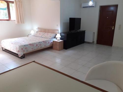 Paiania Apartment | Studio Alice 2,Airport 2 metro stops.Near Kantza metro station