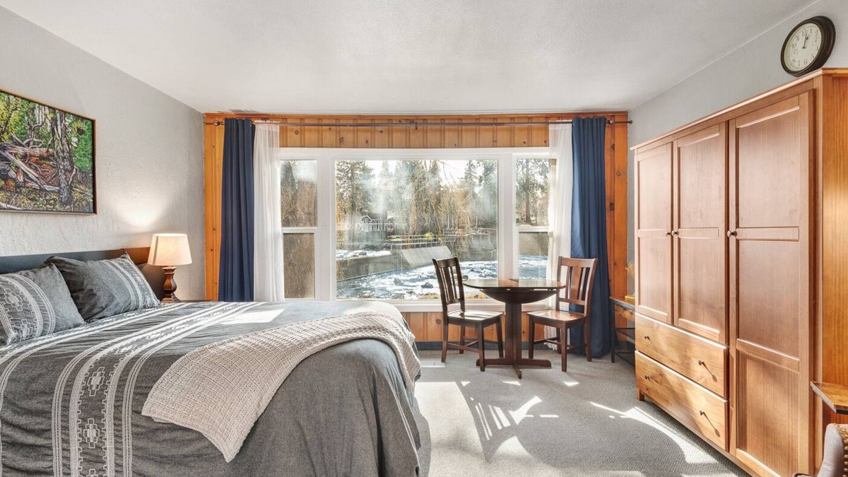 Orchard District Cottage | Studio along the Deschutes River and Trail!