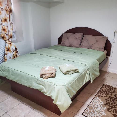 Pelham Gardens Apartment | STUDIO and ONE BEDROOM APARTMENTS