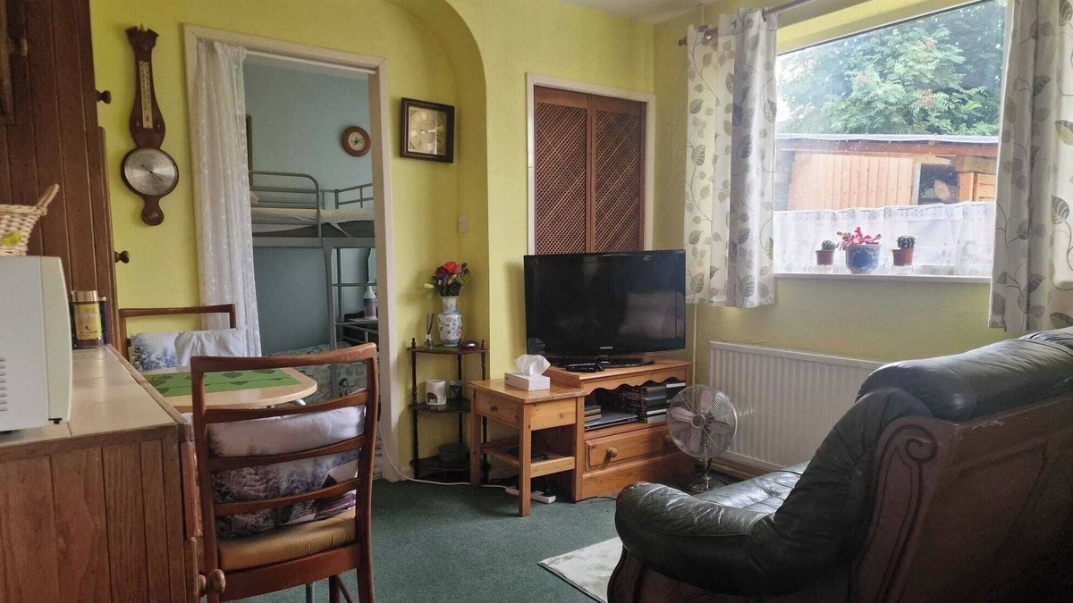Kinoulton Apartment | Studio-Annex-Private Entrance-Self Check-In