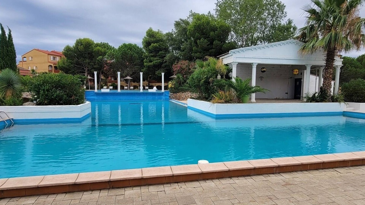 Les Hauts de Canet Apartment | Studio Apartment 'Dream House Miami' with Shared Pool, Wi-Fi and Air Conditioning