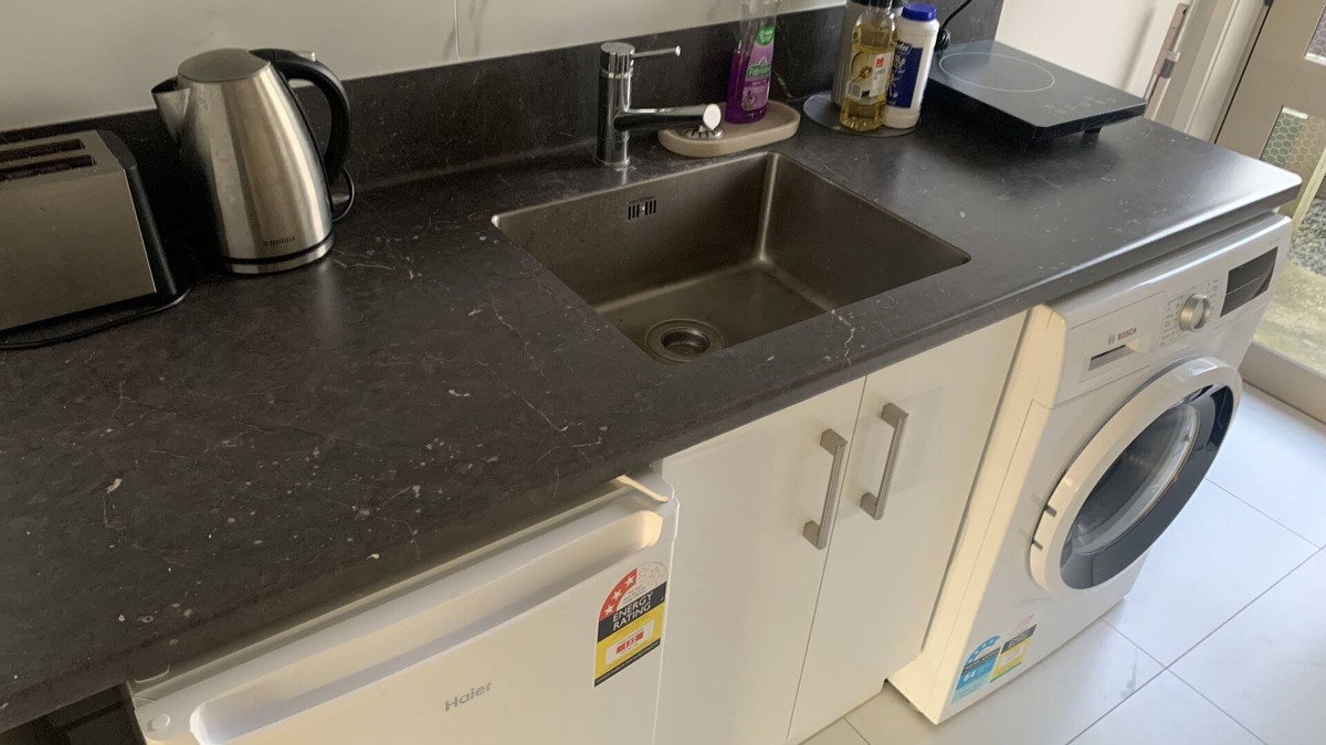 Palmerston North Apartment | Studio Apartment- modern and spacious built 2020!