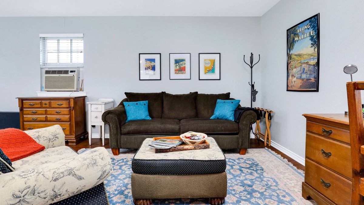 Fair Oaks Ranch Apartment | Studio apartment with golf course view halfway between SA and Boerne