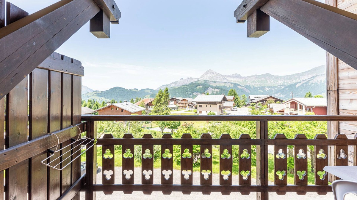Cohennoz Apartment | Studio Apartment '13 - L'Étale' with Mountain View, Shared Garden and Wi-Fi