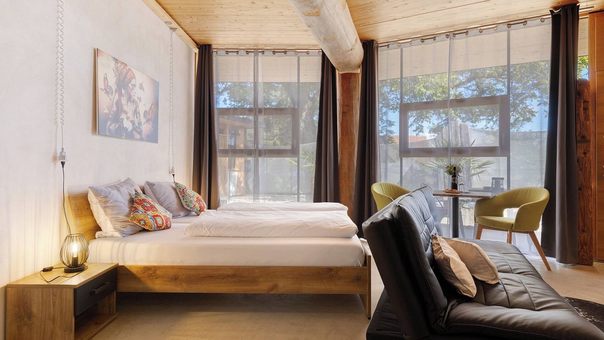 Rosenfeld Apartment | Studio Apartment '-6-die Sechs, 35qm' with Private Terrace, Shared Garden and Wi-Fi