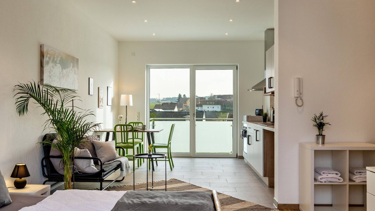 Geratskirchen Apartment | Studio Apartment 'Mina' with Balcony and Wi-Fi
