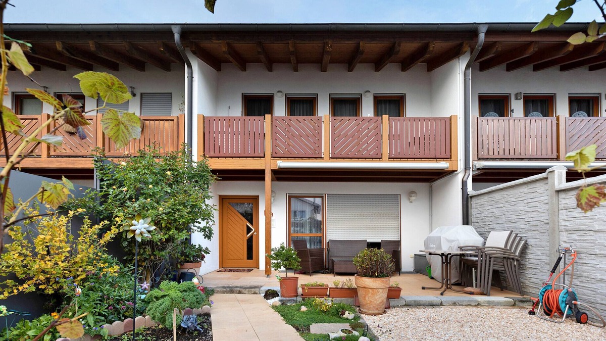 Volkertshausen Apartment | Studio Apartment 'Souterrain' with Shared Terrace, Shared Garden and Wi-Fi