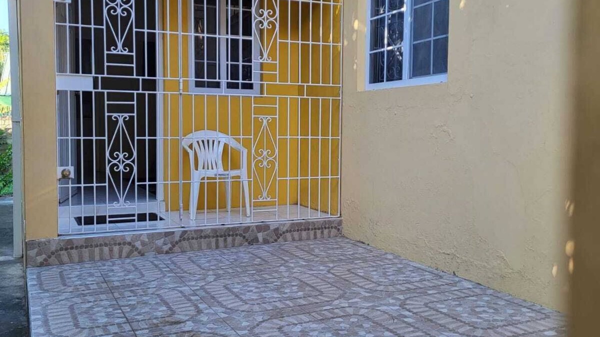 Ziadie Gardens House | Studio Apartment for vacation rental in Kingston