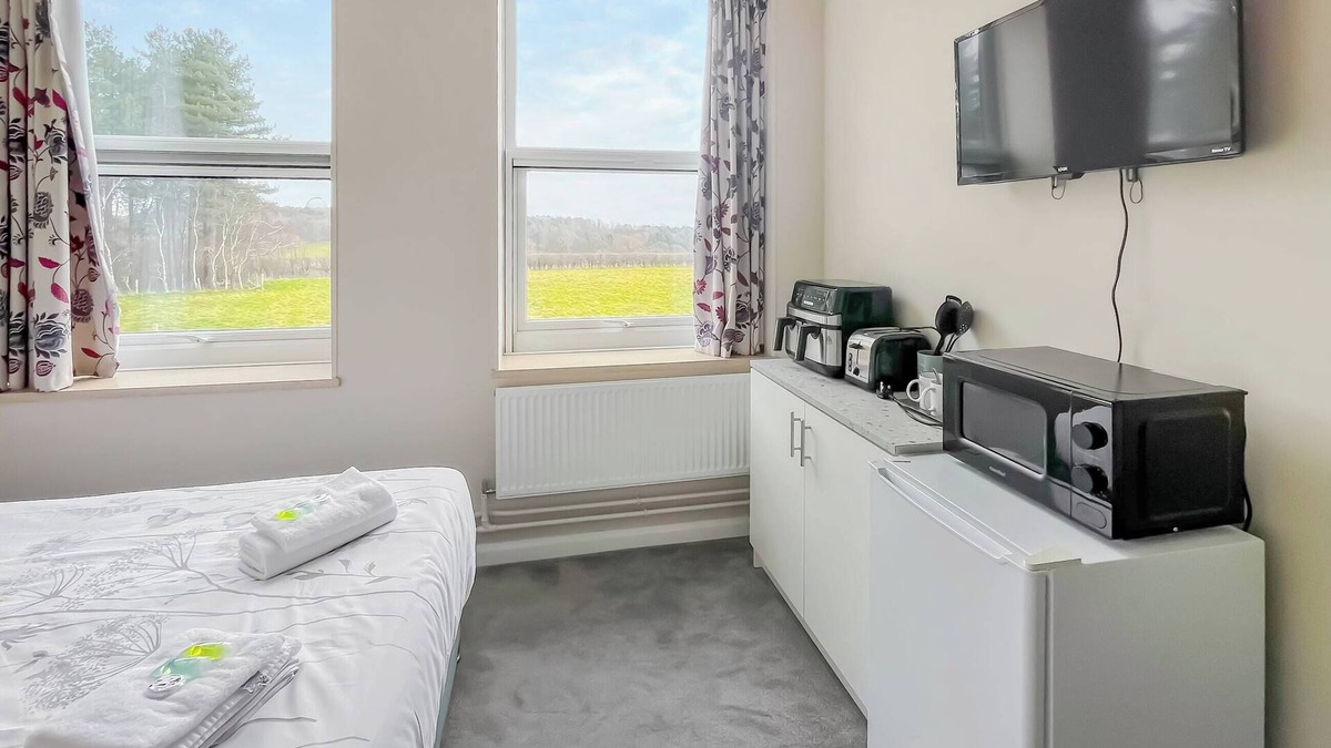 Hailsham Apartment | Studio Apartment 7 - UK48707