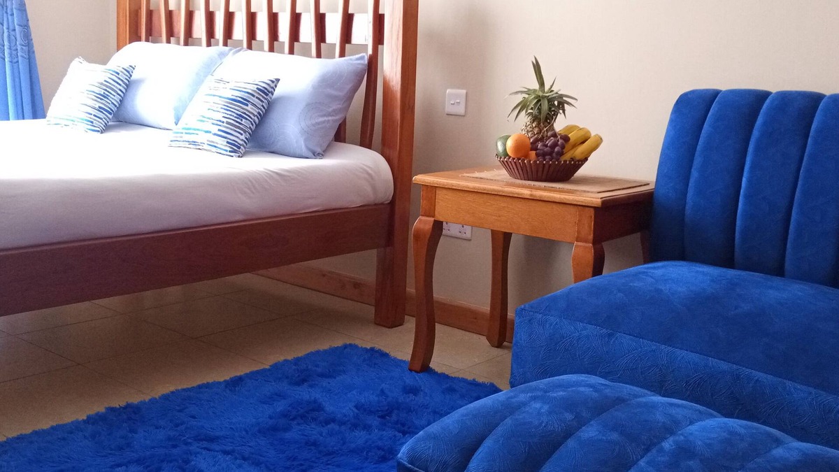 Nairobi West Apartment | Studio Apartment,hot water available, National park 10 mins drive.