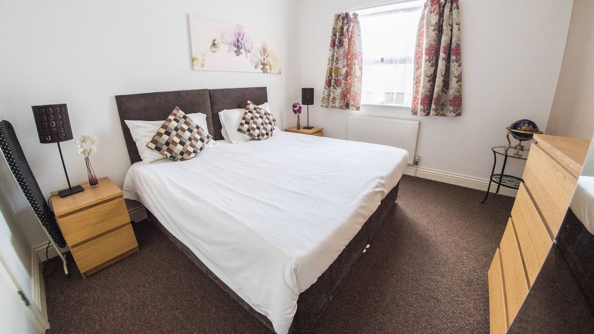 Valentines Apartment | Studio Apartment Ilford Central Apartments London
