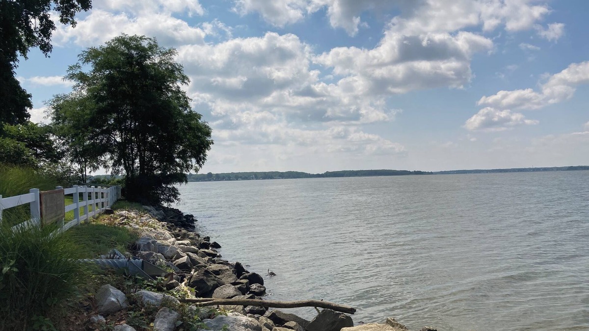 Essex Apartment | Studio apartment in water view Historic home with WiFi, separate AC/heat