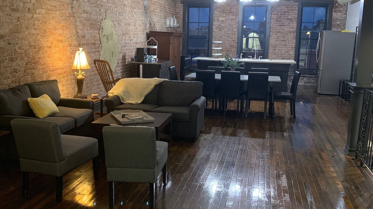 Paducah Apartment | Studio Apartment located in the heart of historic Downtown Paducah built in 1882