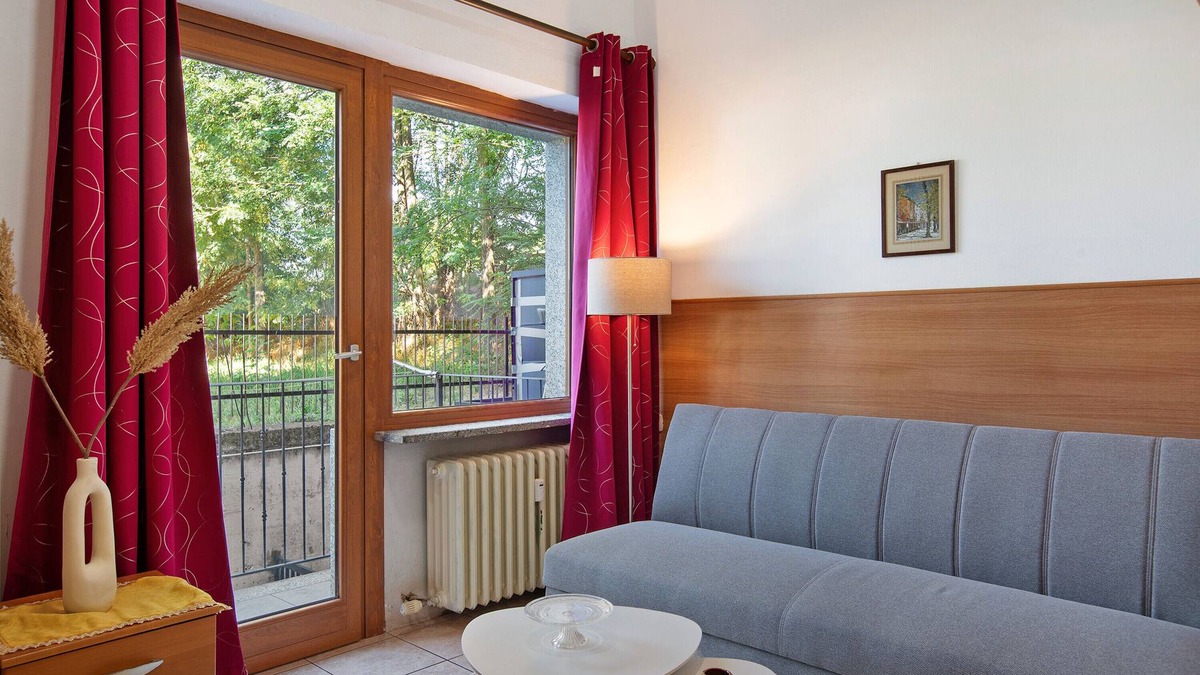 Villair-Amerique Apartment | Studio Apartment 'Monolocale Arcangelo' with Mountain View and Balcony