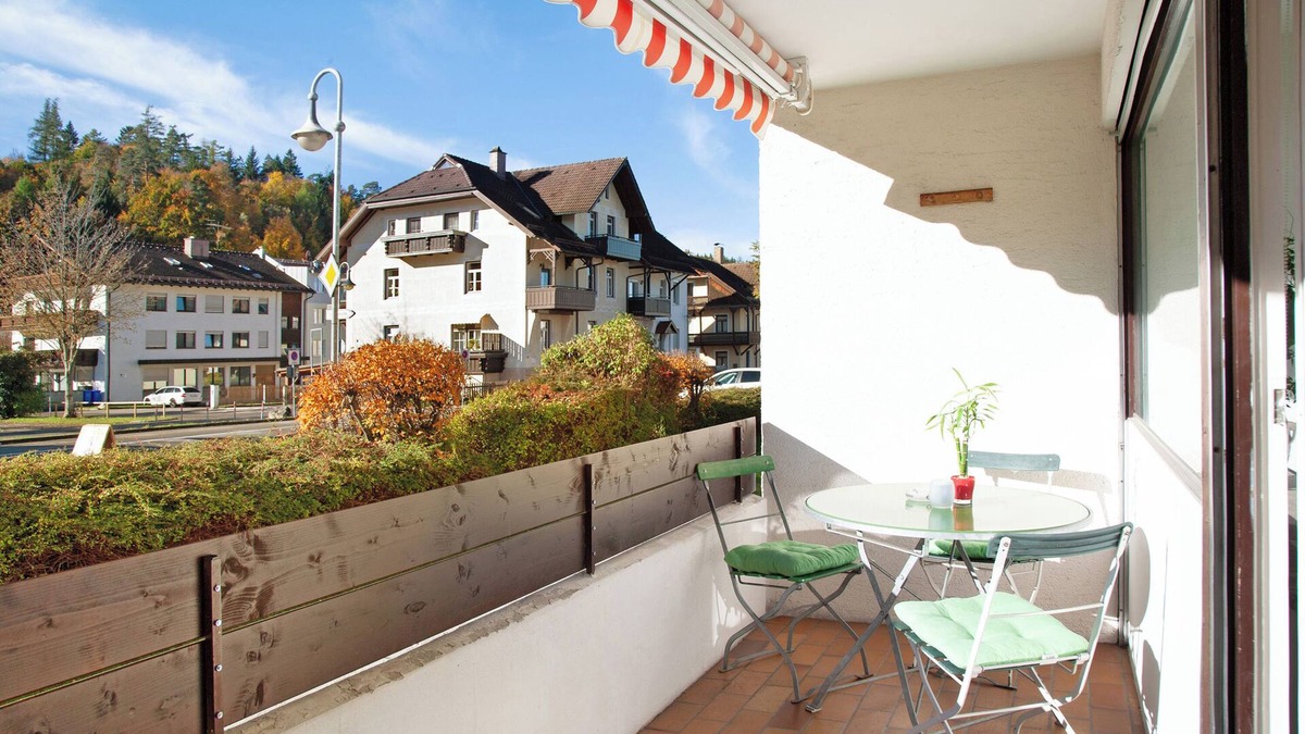 Fuessen Apartment | Studio Apartment "Paulas" with Balcony & Wi-Fi