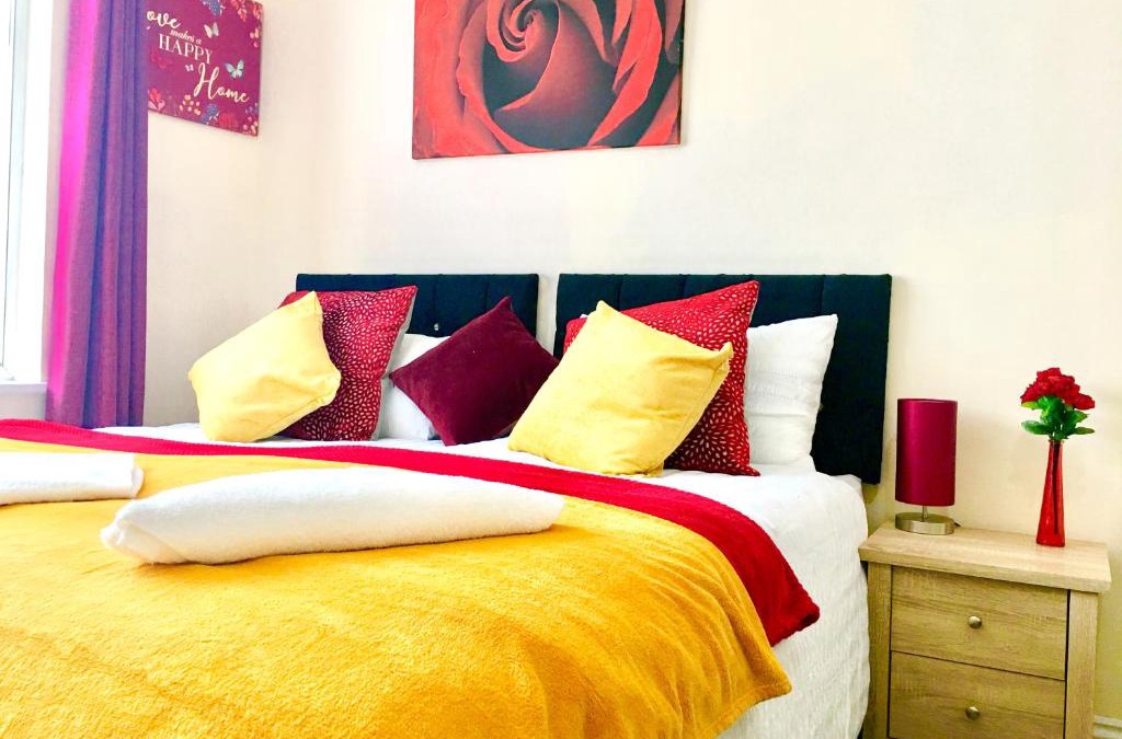 Cranbrook Apartment | Studio Apartment, Private Bathroom and Parking