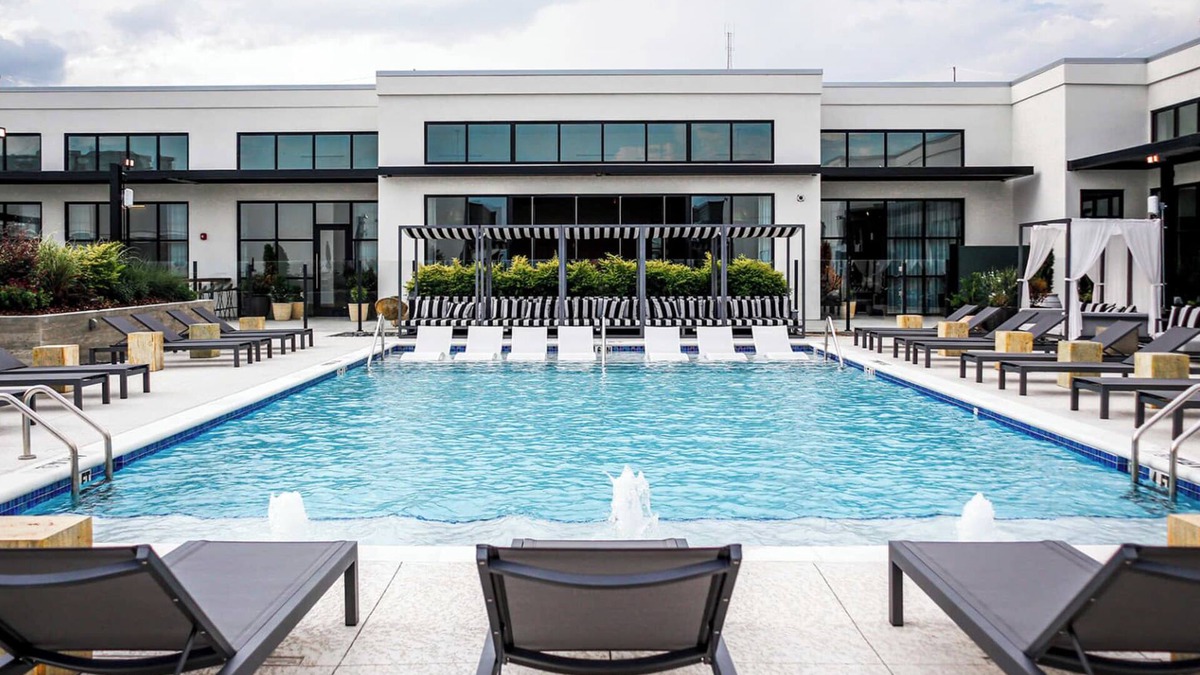 Home Park Apartment | Studio Apartment | Sentral West Midtown | Rooftop pool