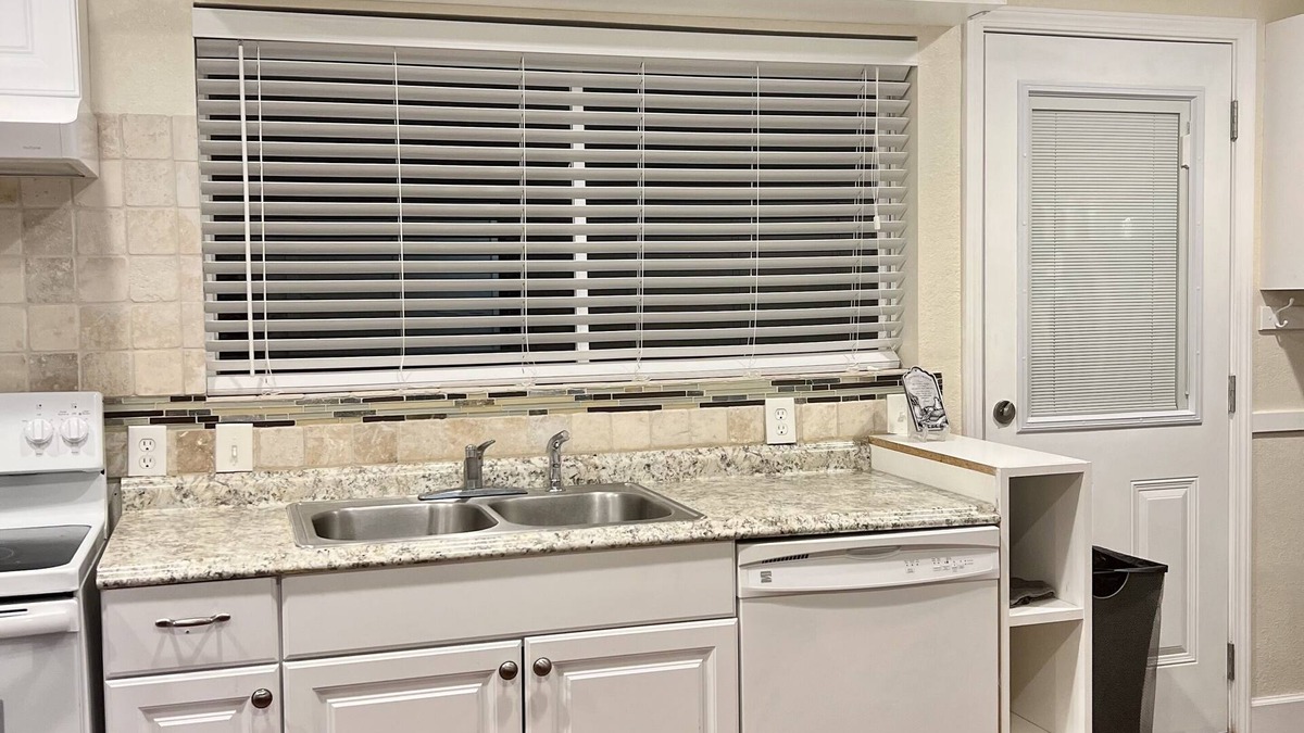 Westbury Apartment | Studio Apartment