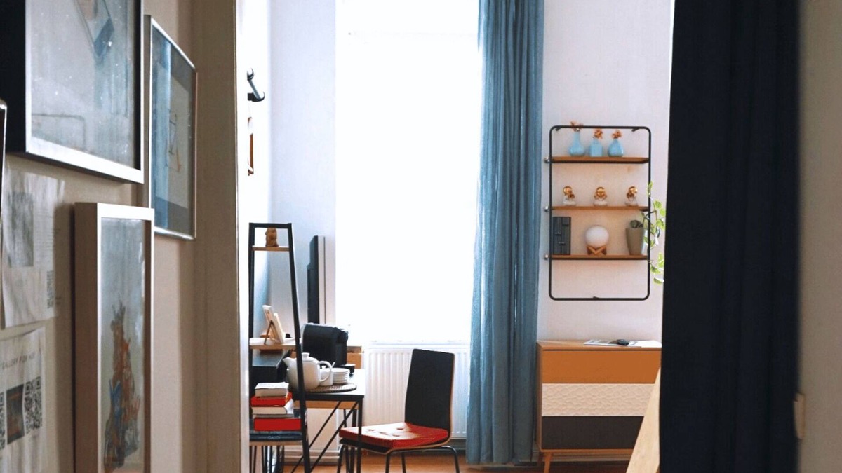 Ottakring Apartment | Studio apartment with big balcony and art in the air! 10 min to the city!