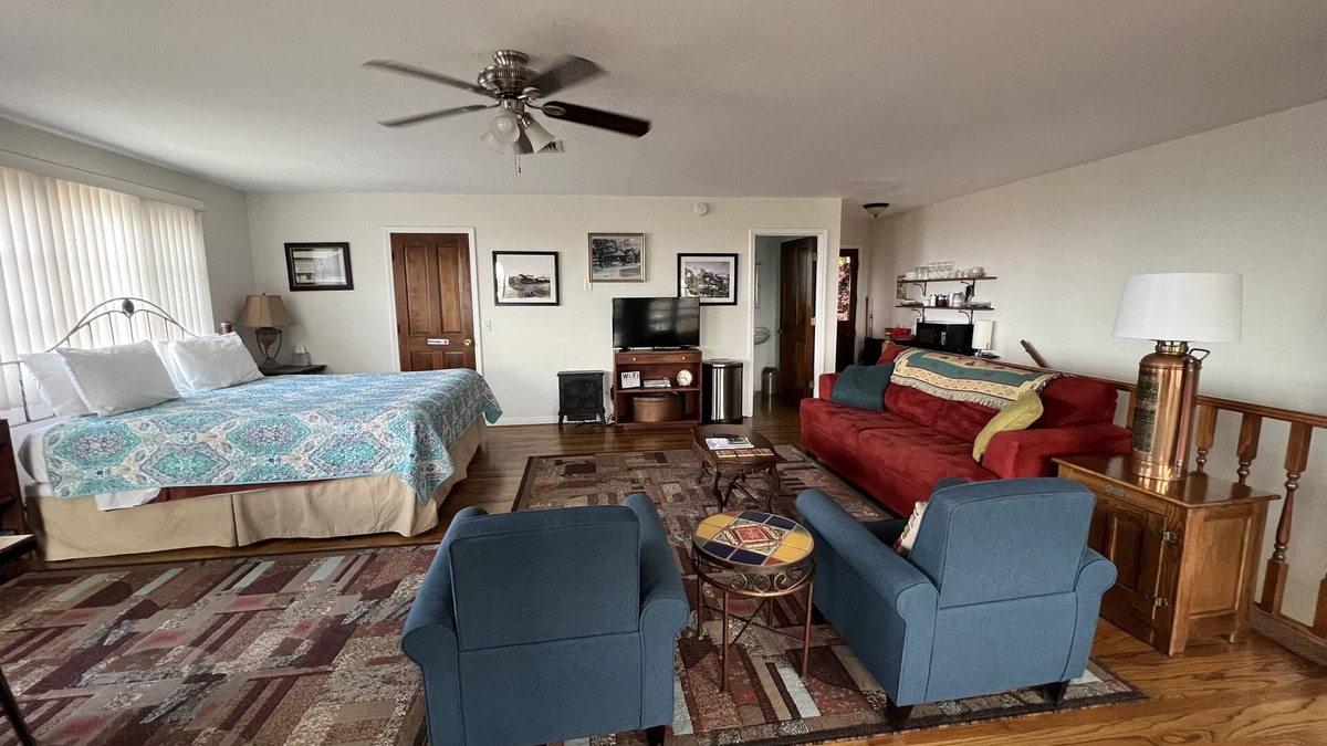 Jerome Apartment | Studio Apartment with views of Sedona, Verde Valley, and San Francisco Peaks
