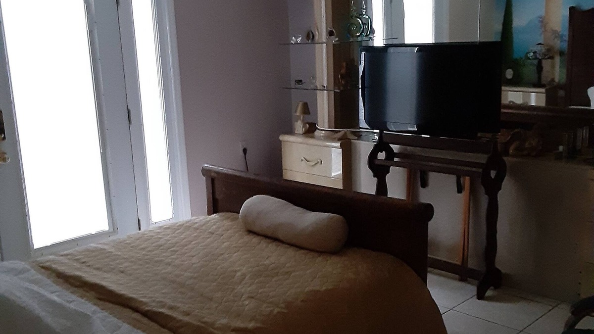 Marthas Vineyard House | studio apt. attached to house. walking distance to gulf of Mexico