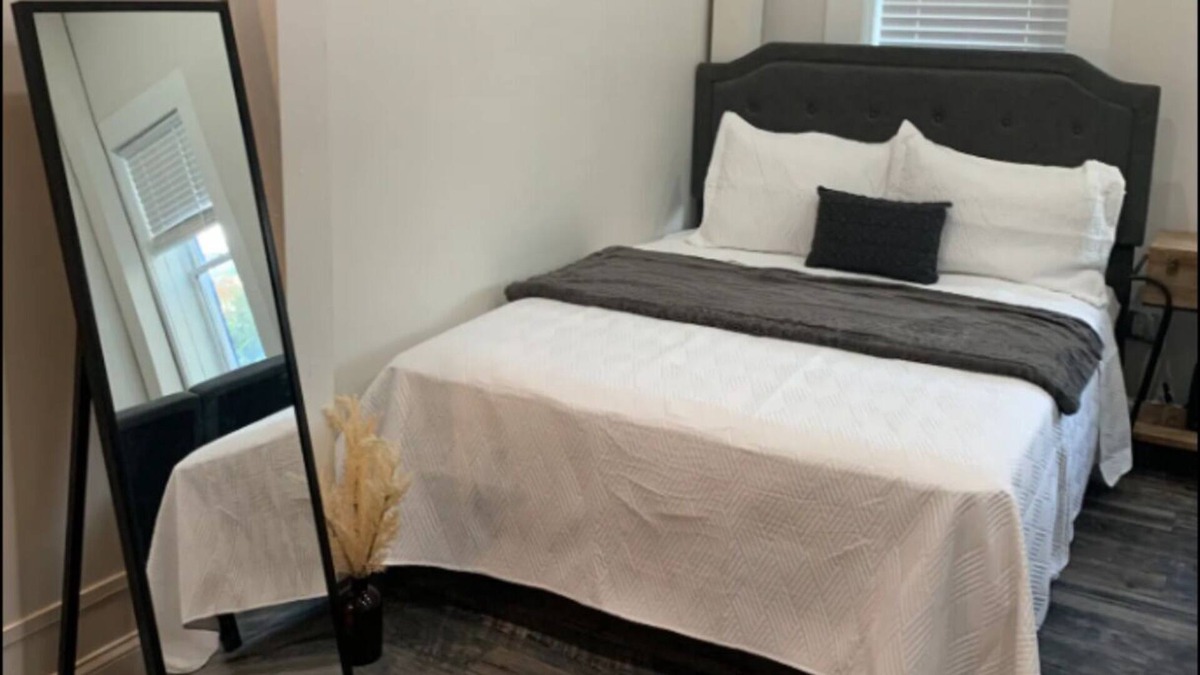 Cardozo Apartment | Studio apt on U St- 5 mins to Howard University