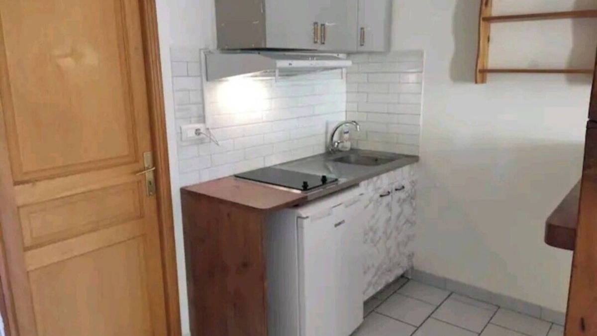 Thoraise Apartment | Studio, arrival and self-catering