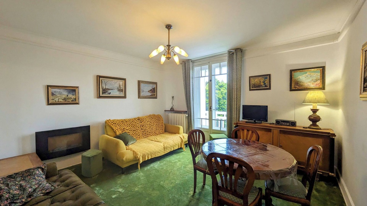 Pugny-Chatenod Apartment | studio au Grand Hôtel du Revard : Un Voyage dans le Temps