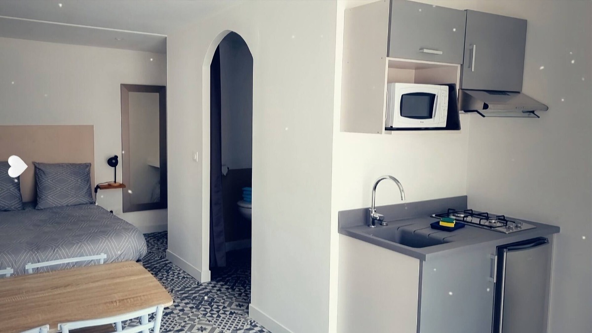 Cagny Apartment | Studio aux Portes D'amiens