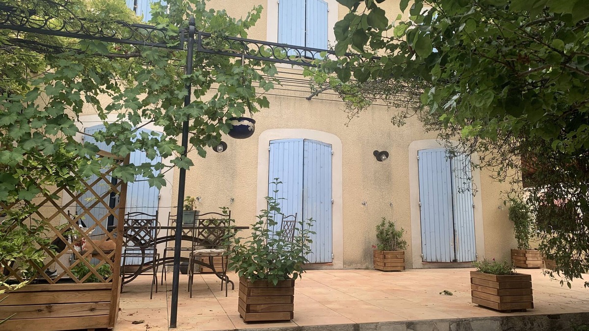 Saint-Mitre Apartment | Studio Avec Accès au Jardin et à la Piscine à Château Gombert à Marseille