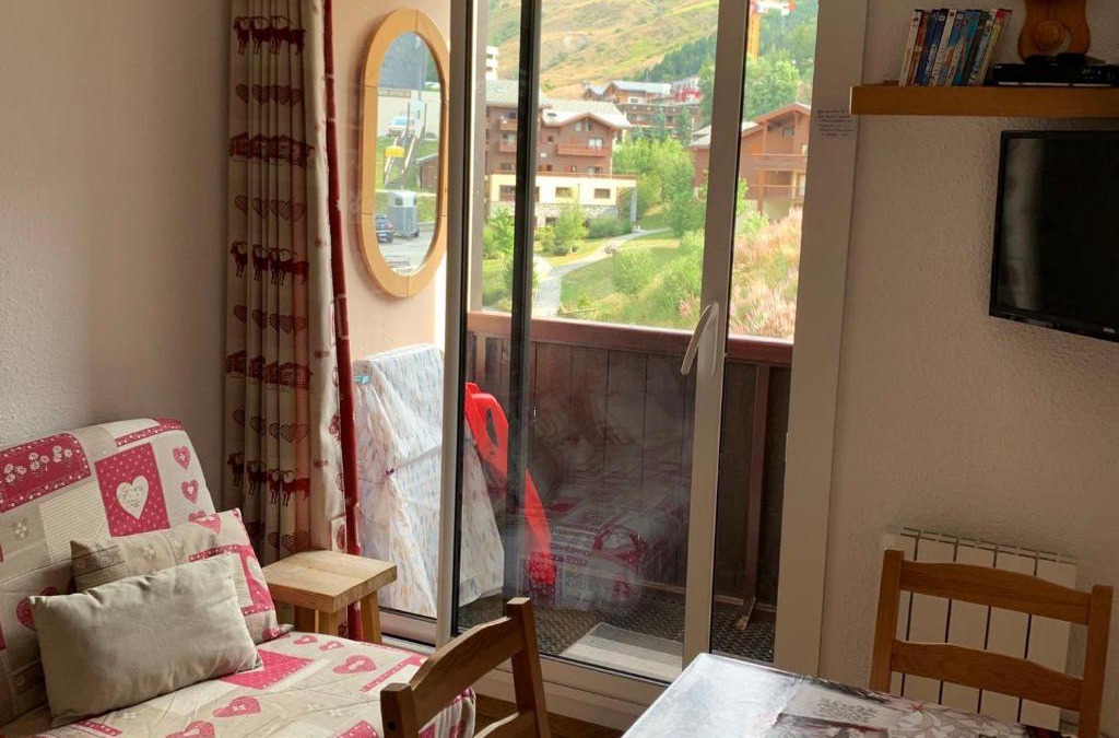 Les Menuires Apartment | Studio avec Cabine aux Pieds des Pistes, Animaux Admis - FR-1-574-27