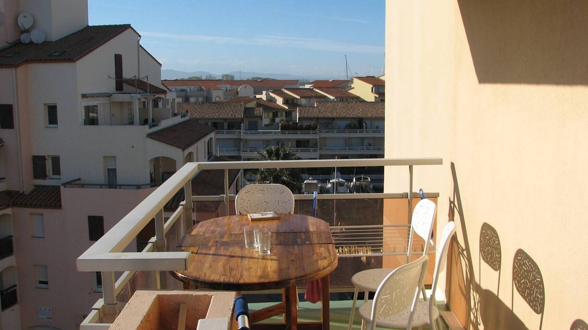 Le Port Apartment | Studio avec Parking - C 033