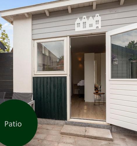 Baarn House | Studio Baarn with patio, airco, pantry, bedroom, bathroom, privacy - Amsterdam, Utrecht