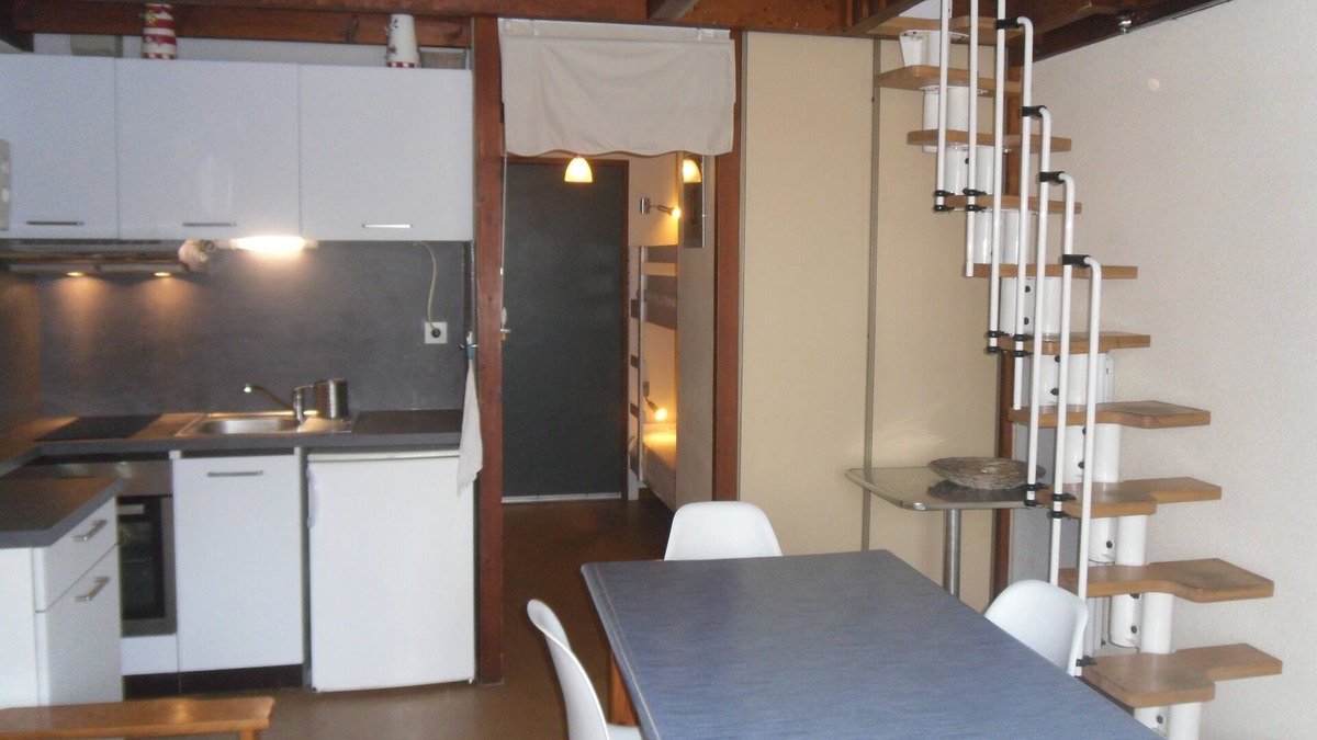 Saint-Girons Plage Apartment | Studio between sea and forest 150m from the beach/CHQ HOLIDAYS ACCEPTED/INTERNET