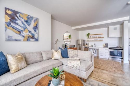 Humboldt Apartment | Studio Bliss Dual-Queen Stay in Vibrant Alberta