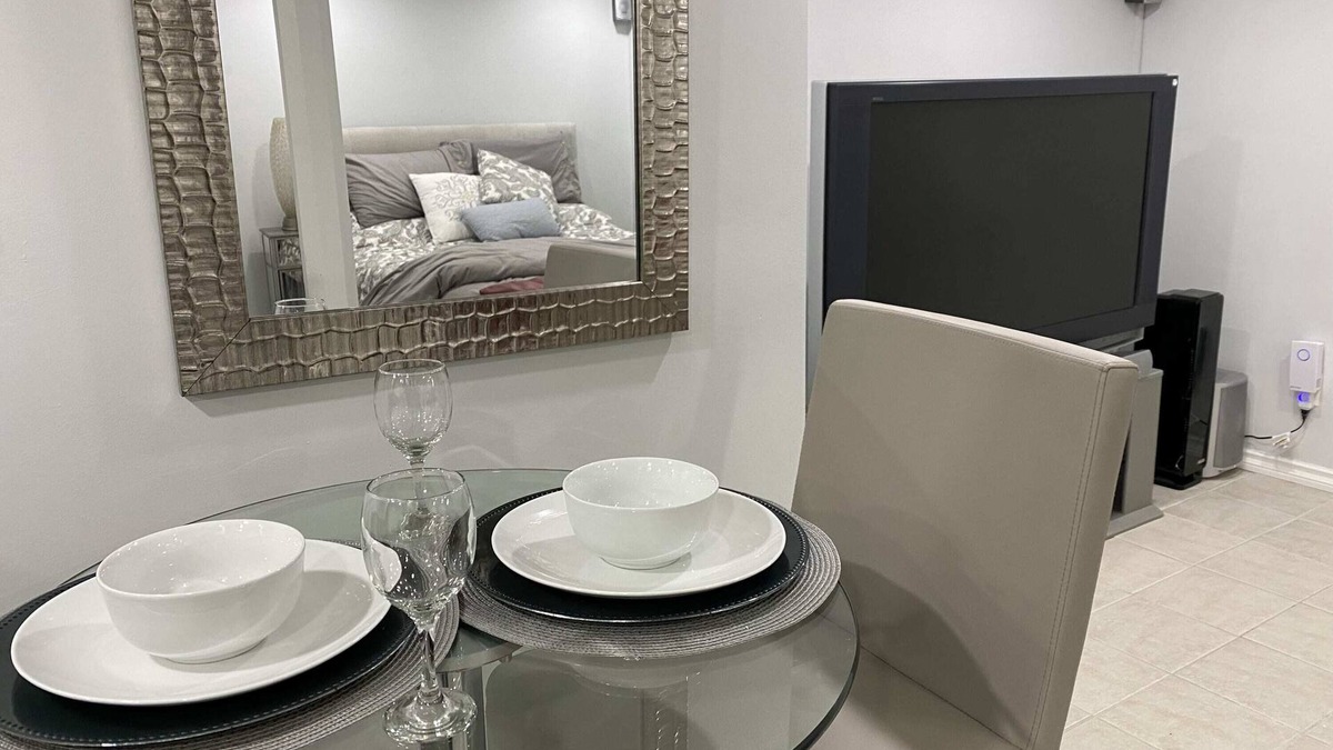 Malton Apartment | Studio - Bright & Cozy @ *YYZ* - Rest Your Head Here!