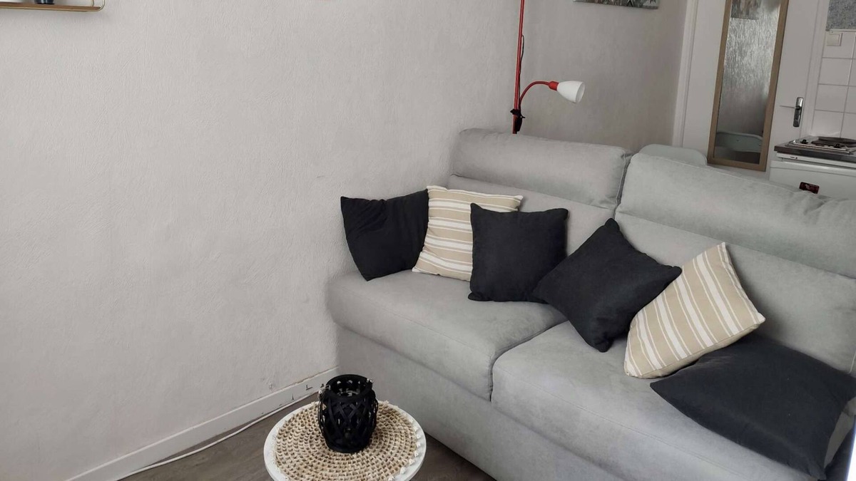 Arromanches-les-Bains Apartment | Studio by the sea and city center, Arromanches