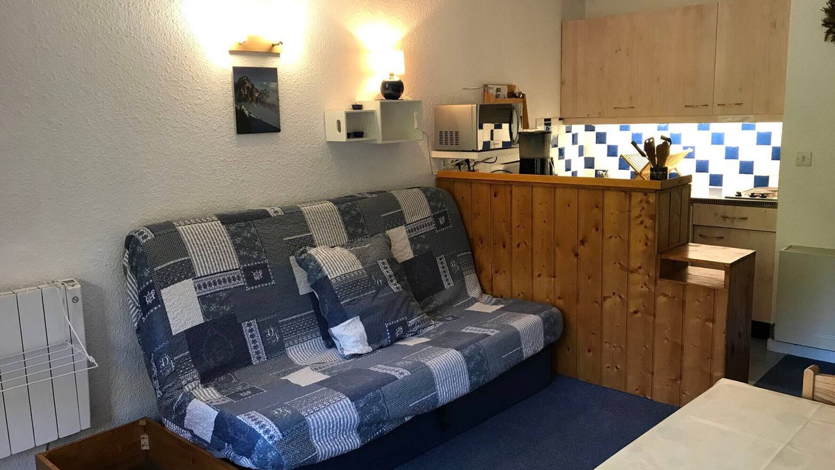 Correncon-en-Vercors Apartment | Studio cabin at the foot of the slopes in Corrençon-en-Vercors, balcony, elevator