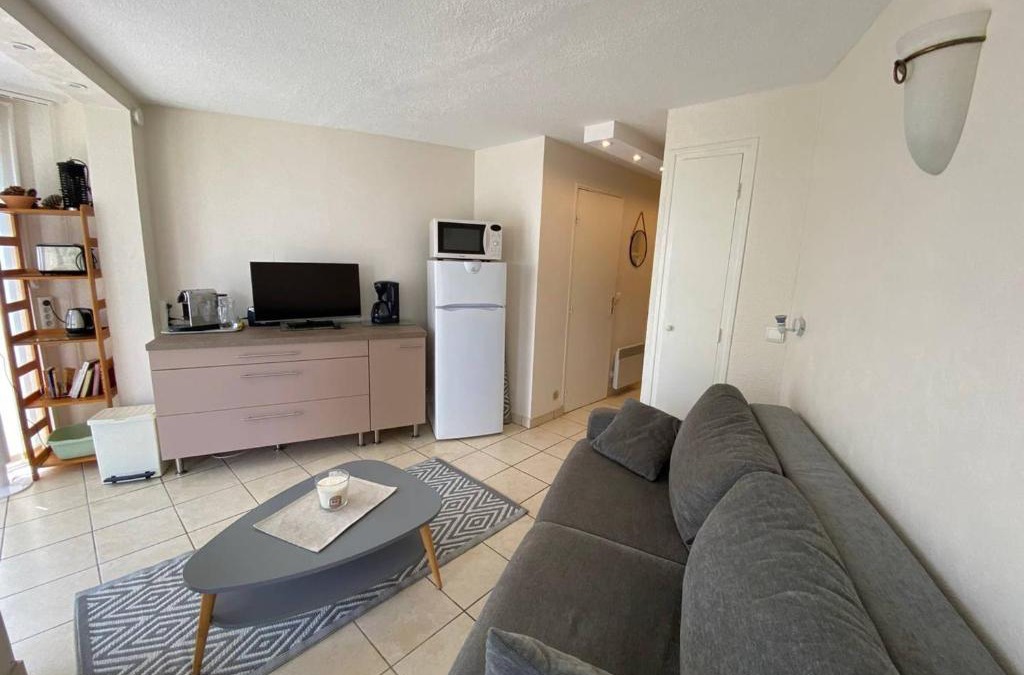 Le Barcares Apartment | Studio Cabine 4 Pers avec Terrasse, Face Mer, Accès Direct Plage, Proche Commerces et Parc Aqualand - FR-1-81-600