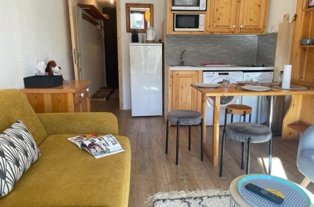 Risoul Apartment | Studio cabine, 4 pers, Risoul, proche commerces, Cuisine équipée, Balcon, Animaux acceptés - FR-1-330-559