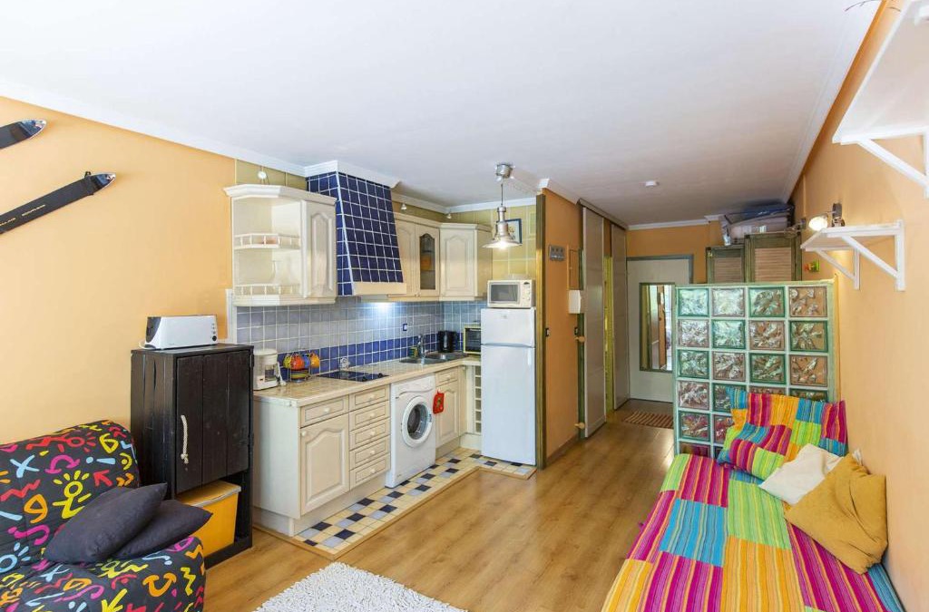 Eaux-Bonnes Apartment | Studio cabine 4 personnes, proche des pistes à Gourette - FR-1-400-65