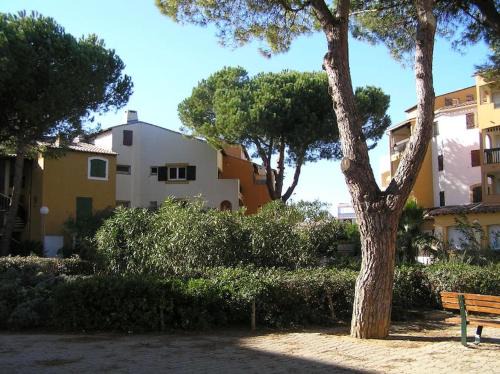 Le Grau-Du-Roi Apartment | Studio cabine climatisé rez de jardin plage 150m Boucanet