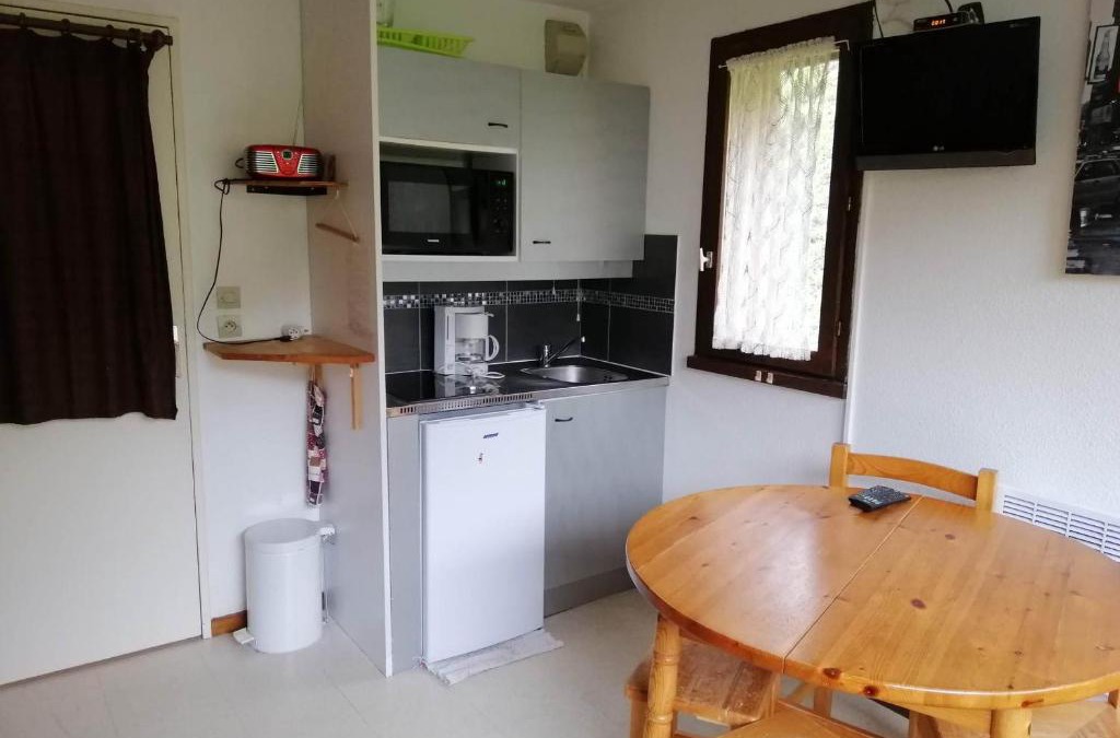 Prapoutel Apartment | Studio cabine cosy avec balcon et équipements - FR-1-557-108