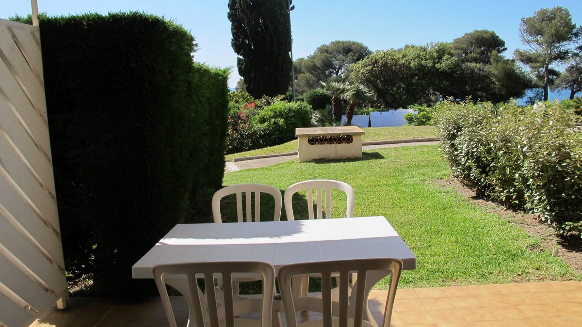 Antheor Apartment | Studio cabine en rez de jardin au pied des criques