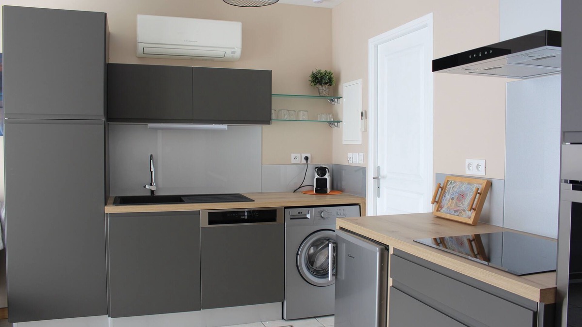 Jarrie Apartment | Studio Calme et Ensoleillé