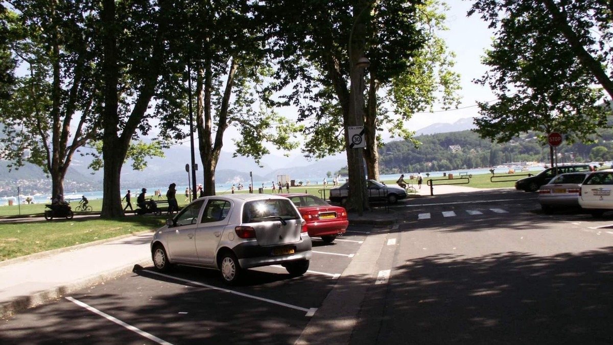 Annecy Old Town Apartment | Studio center Annecy; rental from Sunday to Sunday