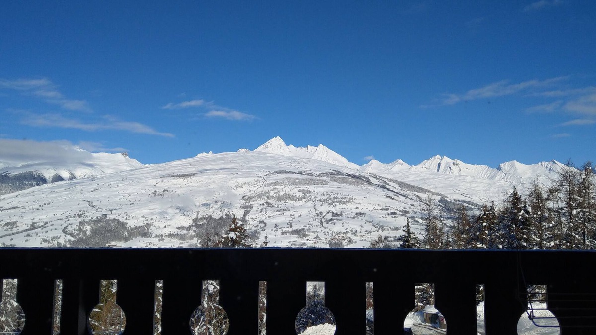 Bellentre Apartment | Studio center resort beautiful view Les Coches La Plagne Paradiski